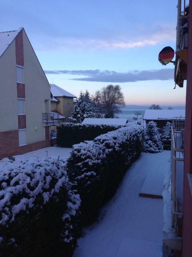 Aranypart Apartman Apartment